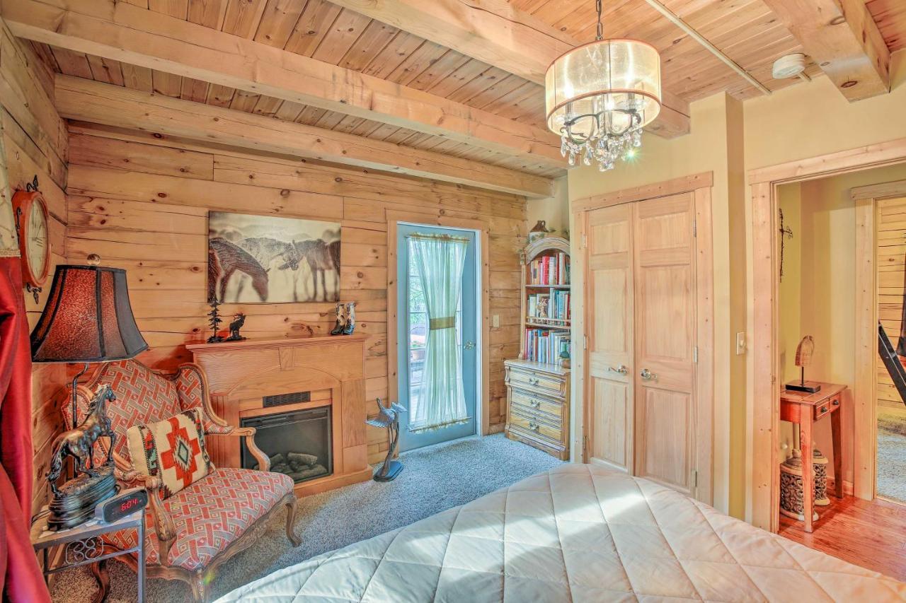 Resort Cabin With Fire Pit Golf, Hike And Play! Rothbury Eksteriør bilde